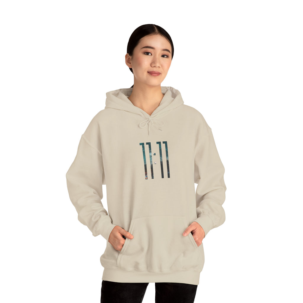 Hope Retro Graphic Hoodie | Oversized Aesthetic & Positive Mental Health Sweatshirt